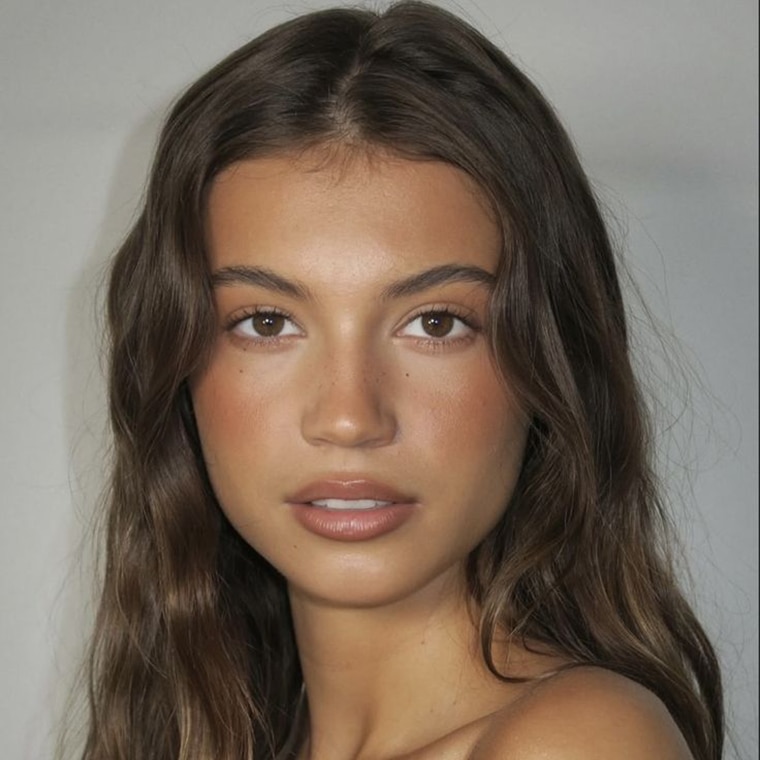 vrouw-met-bruin-haar-met-brown-pencil-makeup