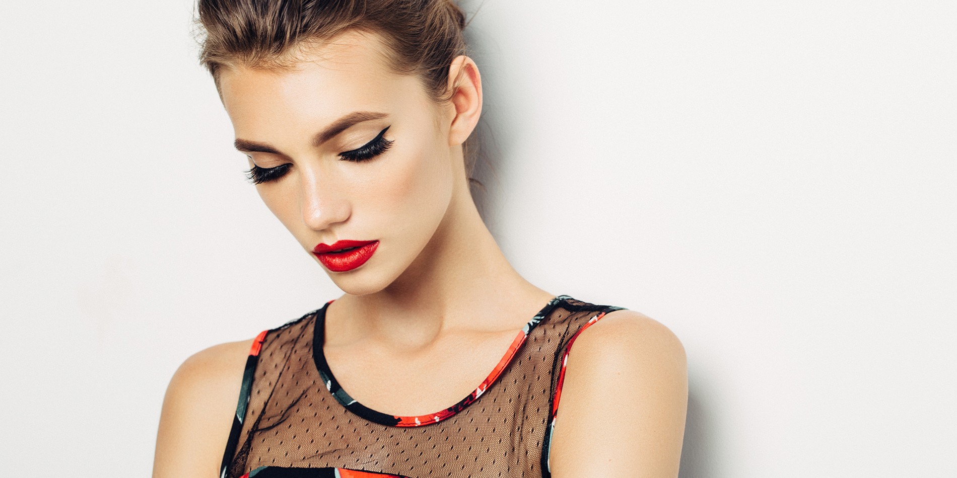 Match_make-up_outfit_1900x1070