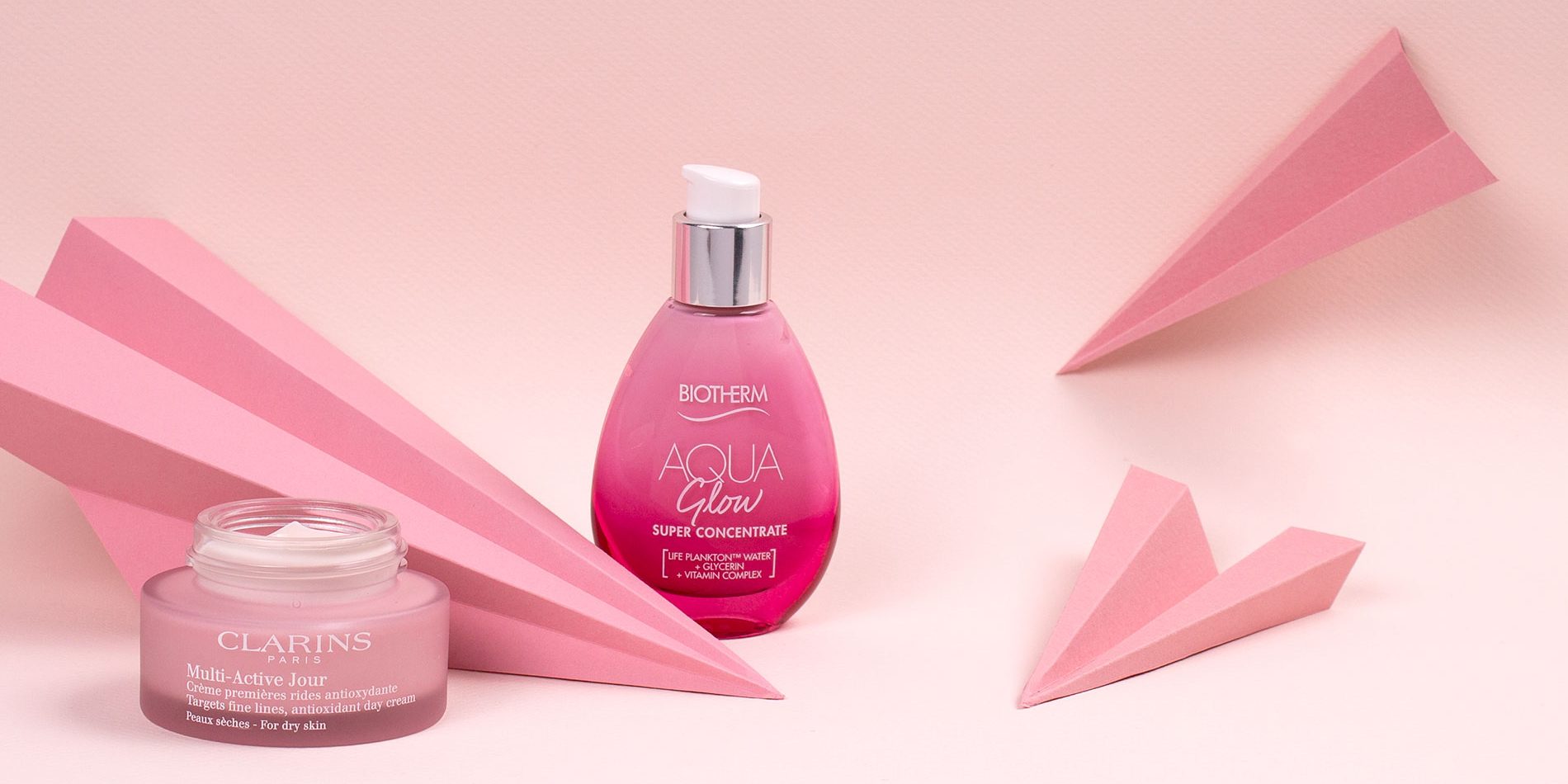 Verre vliegreis gemaakt? Dan heeft ook je huid last van een jetlag. Met deze beautyproducten geef jij je huid snel een oppepper!