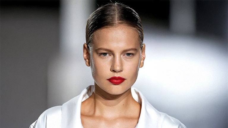 Lipstick only trend Lipstick only trend