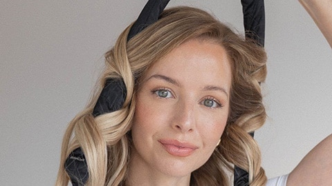 Zo maak je de perfecte heatless curls Zo maak je de perfecte heatless curls