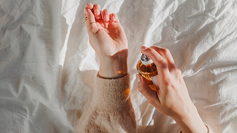 Nieuwe parfum, nieuwe versie van jezelf: 5 redenen om je parfum te wisselen Nieuwe parfum, nieuwe versie van jezelf: 5 redenen om je parfum te wisselen