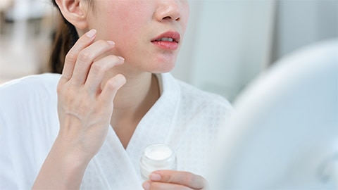 Zo kalmeer je een rode huid Zo kalmeer je een rode huid