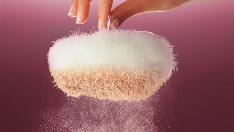 dusting powder perfume						 dusting powder perfume