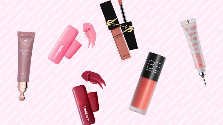Flatlay met liquid blushes van diverse merken						 Flatlay met liquid blushes van diverse merken