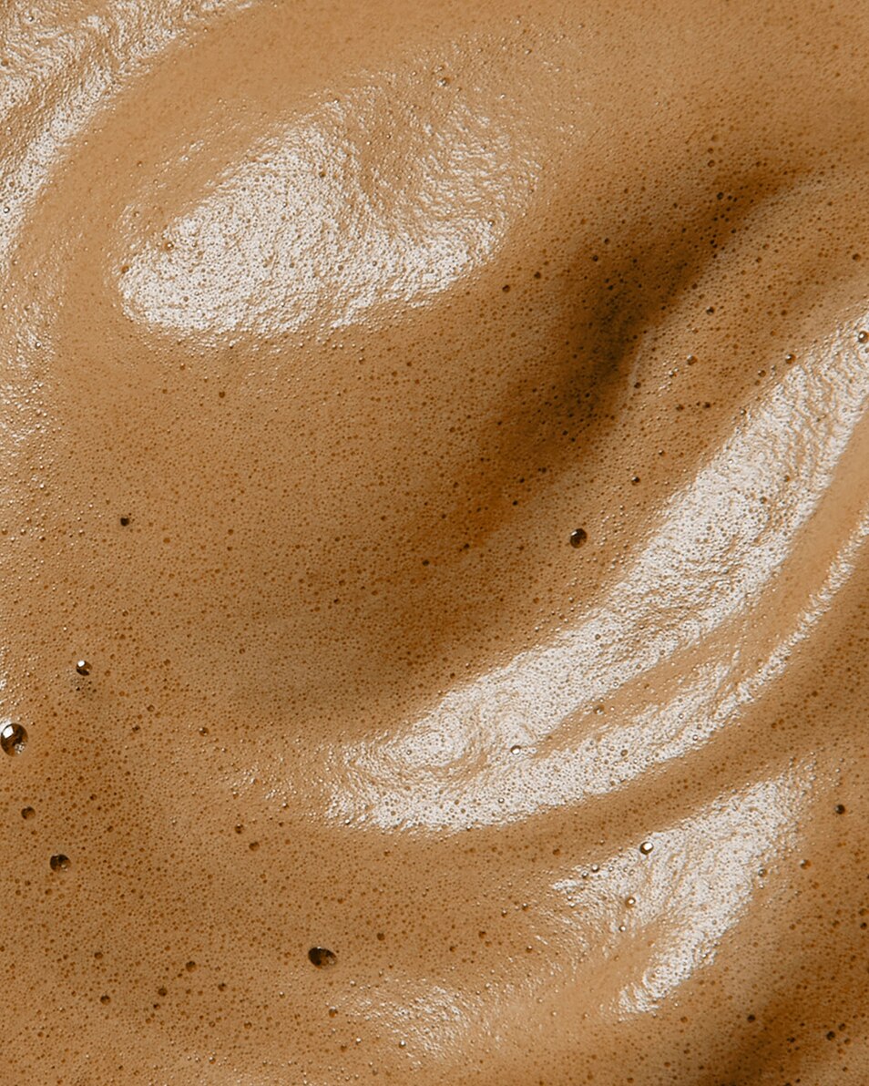 TANNING BODYMOUSSE MET TEXTUUR VAN GEKLOPTE ROOM