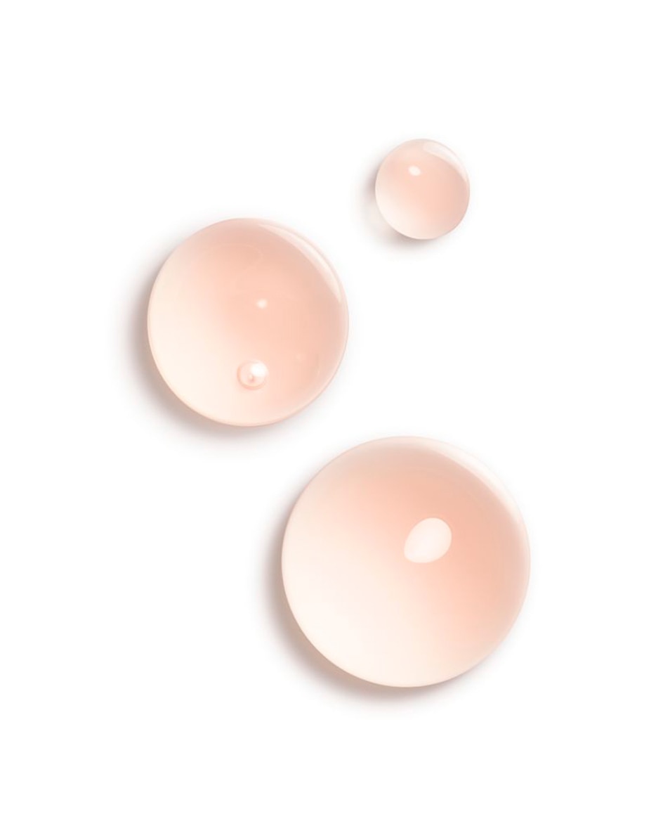 HYDRATERENDE EN VERSTERKENDE NAGELRIEMOLIE