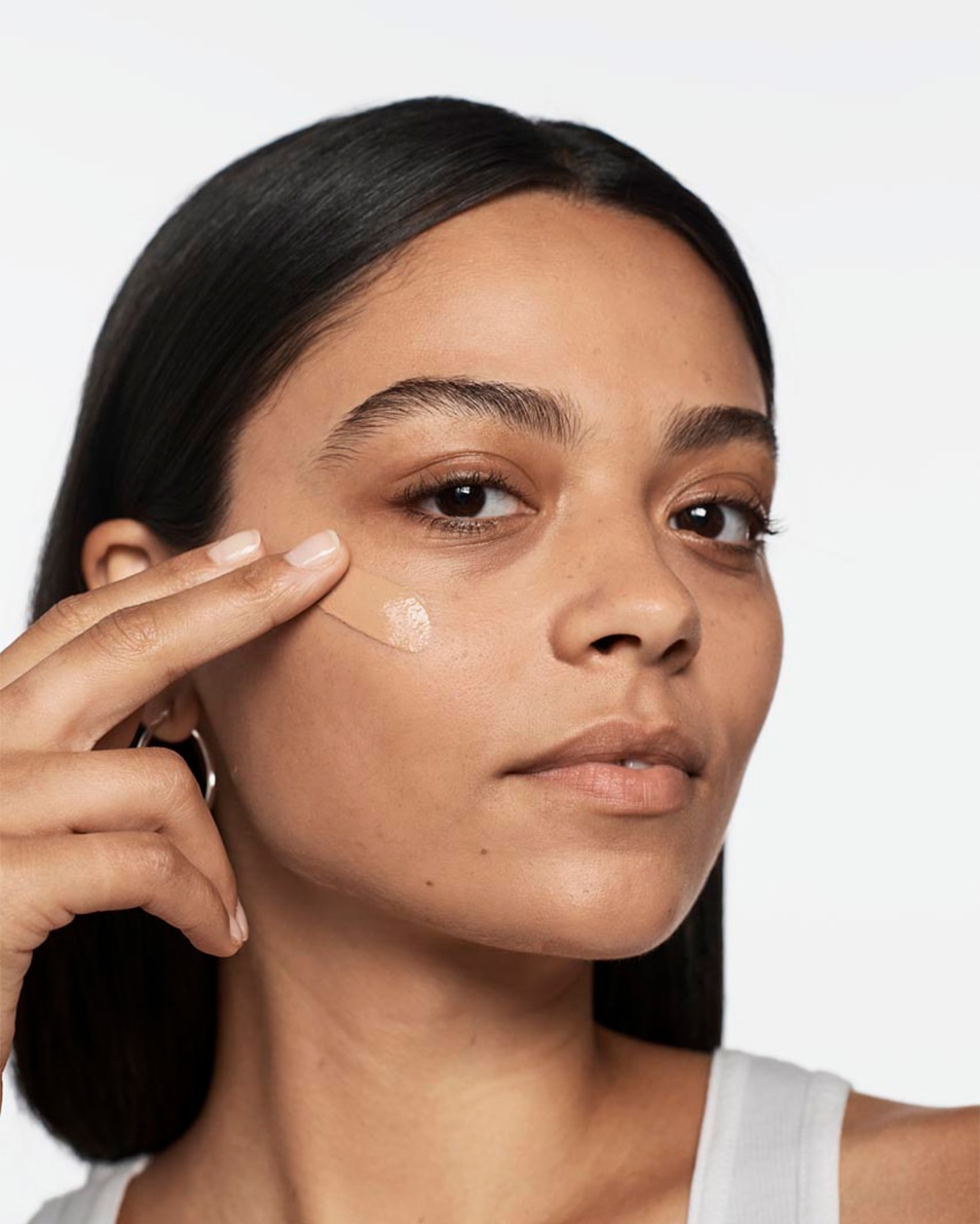 CLINIQUE Anti-Blemish Solutions™ Liquid Makeup Vloeibare foundation - matte - natuurlijke finish - medium dekking CN 70 VANILLA 3
