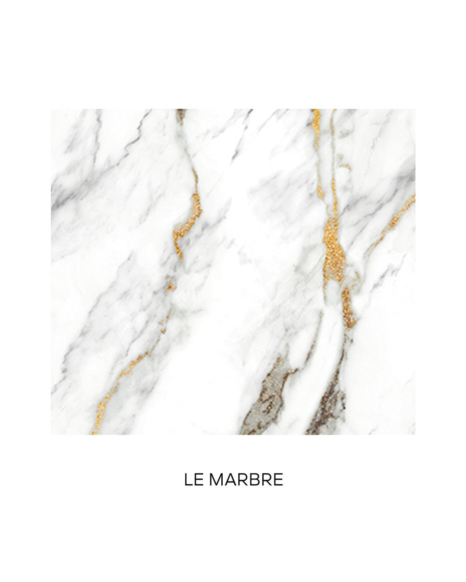 De sierlijke case met een dubbel spiegeltje