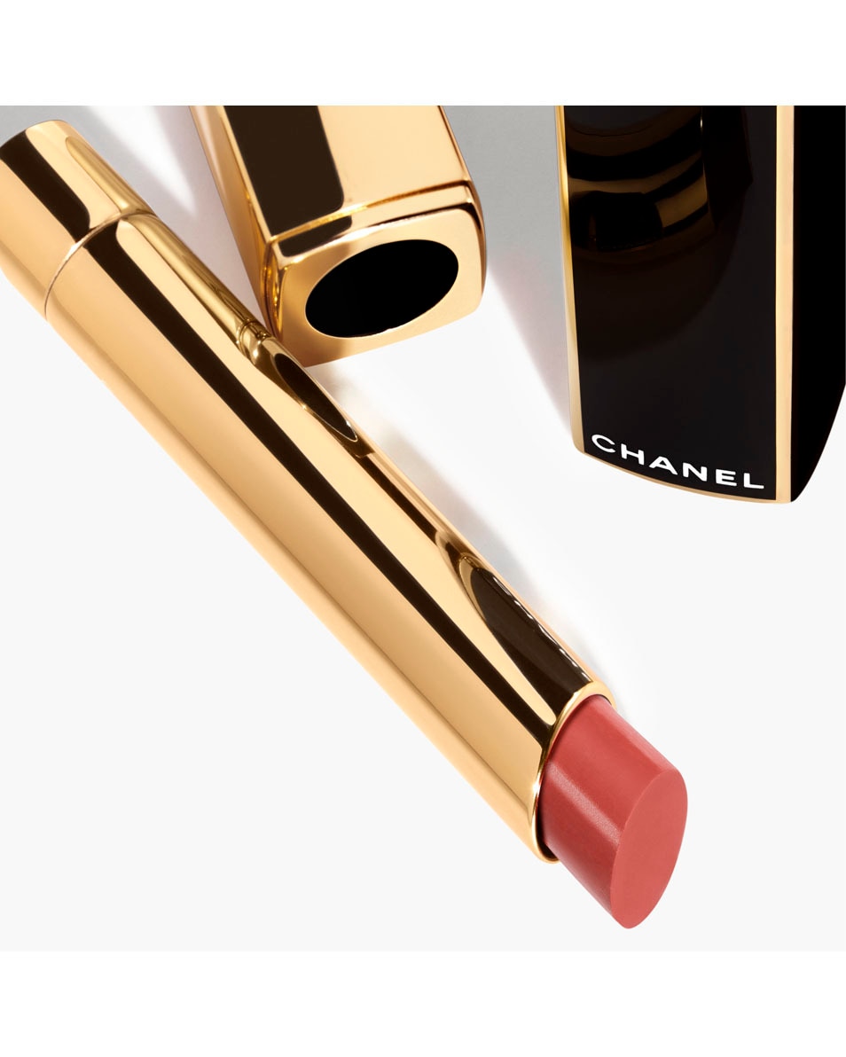 BIJZONDER INTENSE LIPPENSTIFT. EXTRACT VAN LICHT EN VERZORGING. NAVULBAAR