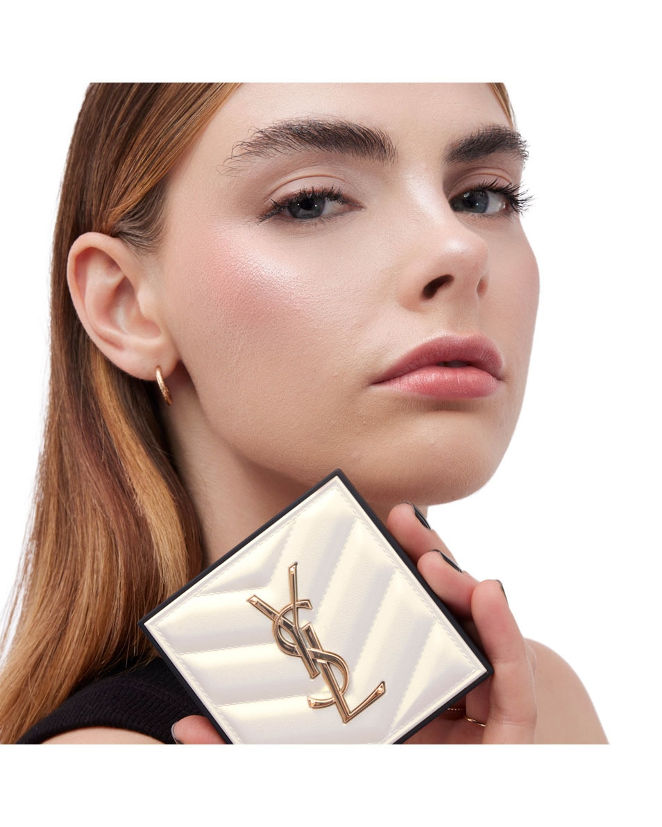 YVES SAINT LAURENT All Hours Hyper Luminize Highlighter – Romige Textuur Rosy Sand 3