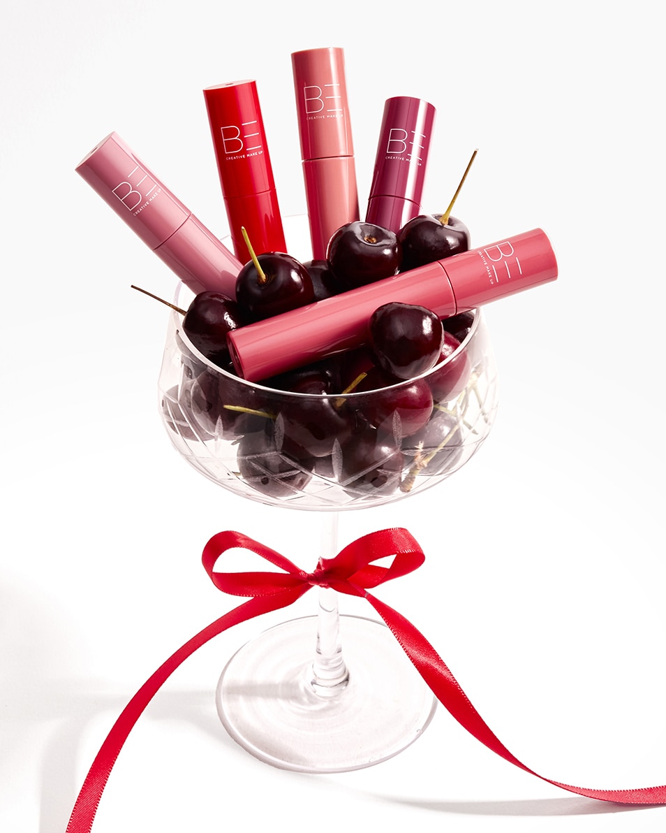 Liquid glitter lipstick