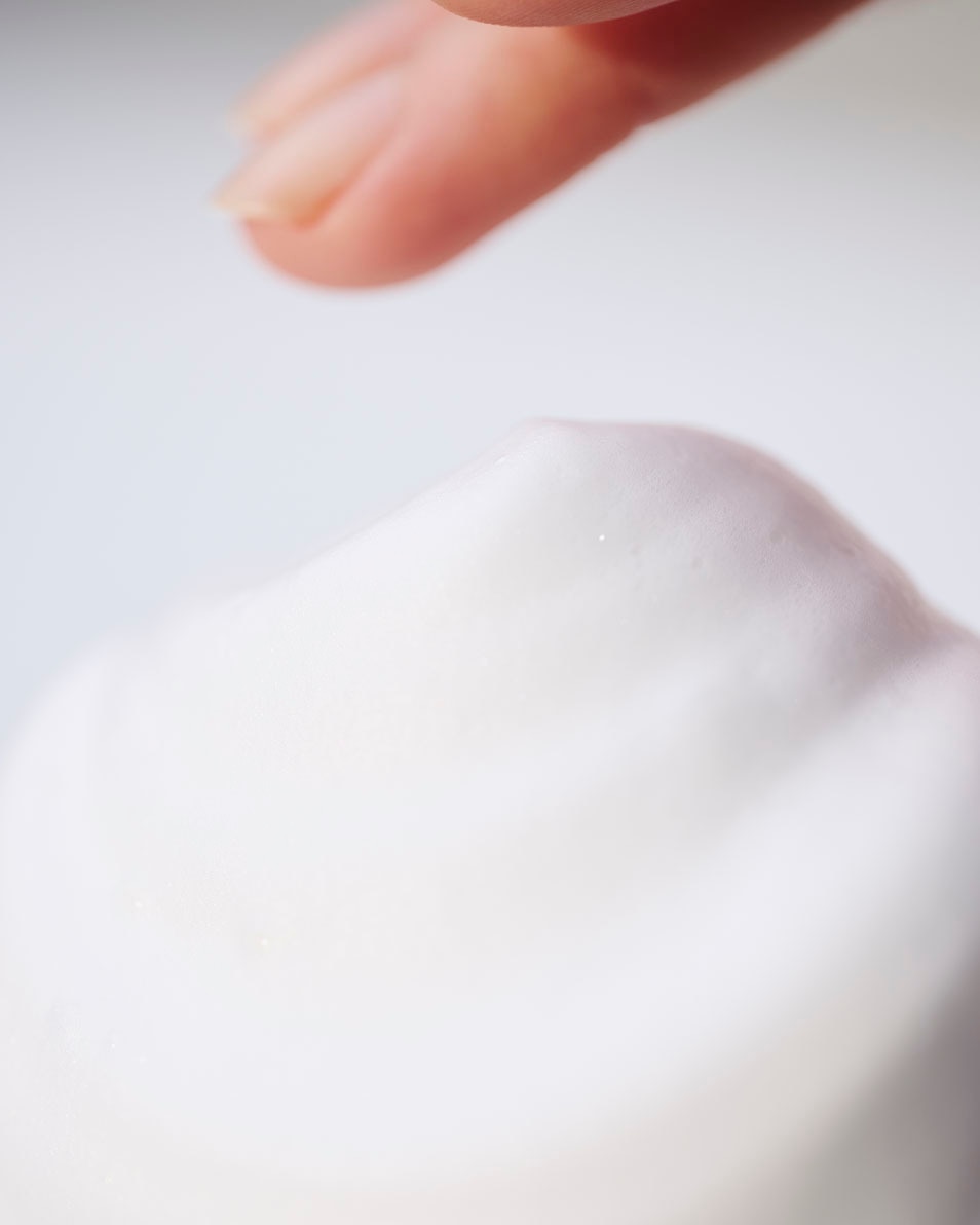 SENSAI SILKY PURIFYING CREAMY SOAP 125 ML 3