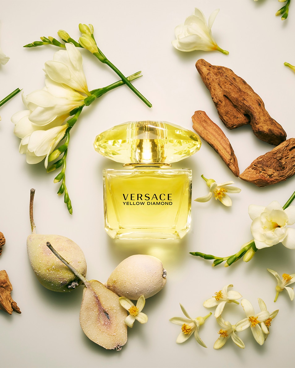 VERSACE YELLOW DIAMOND EAU DE TOILETTE SPRAY 50 ML 3