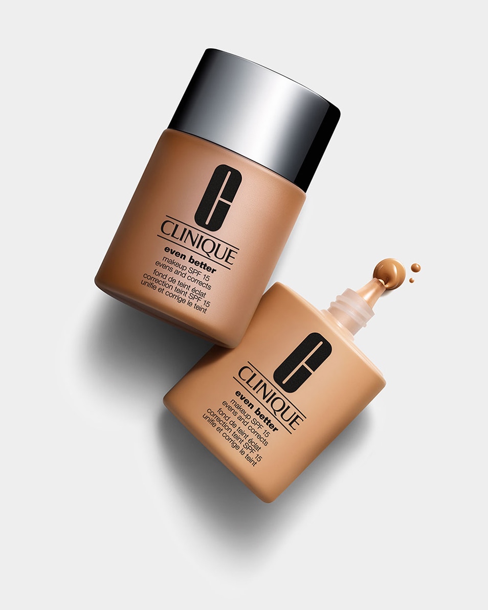 CLINIQUE EVEN BETTER™ GLOW LIGHT REFLECTING MAKEUP FOUNDATION SPF 15 - VERBETERT DE HUIDTEXTUUR - GEMENGDE HUID WN 114 Golden