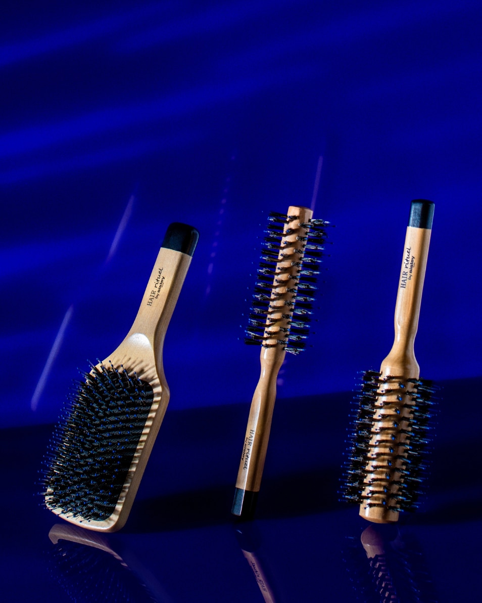 THE BLOW-DRY BRUSH N°2