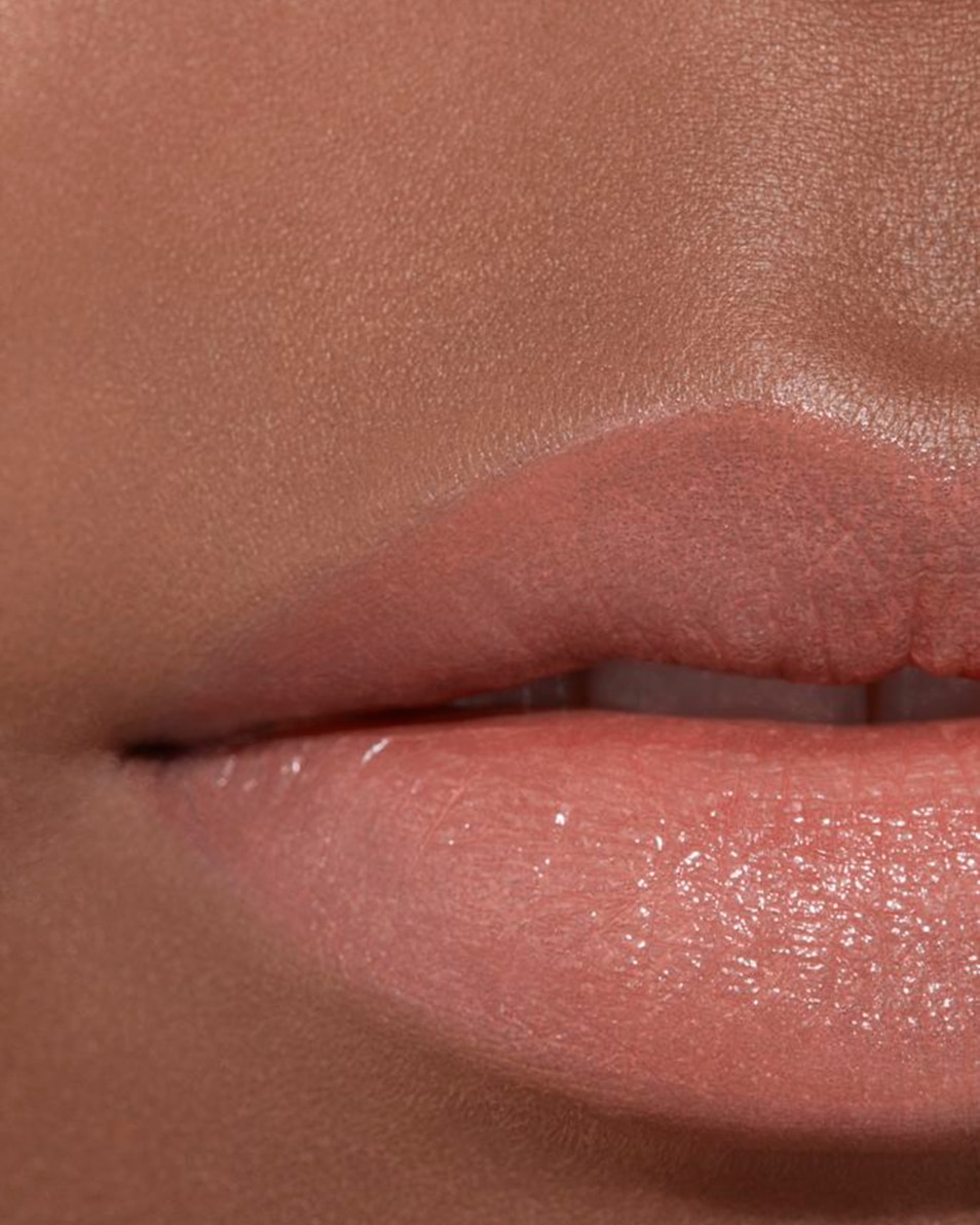 Chanel ROUGE ALLURE L'EXTRAIT DE BIJZONDER INTENSE STRALENDE EN VERZORGENDE LIPPENSTIFT NAVULLING BEIGE BRUT 4