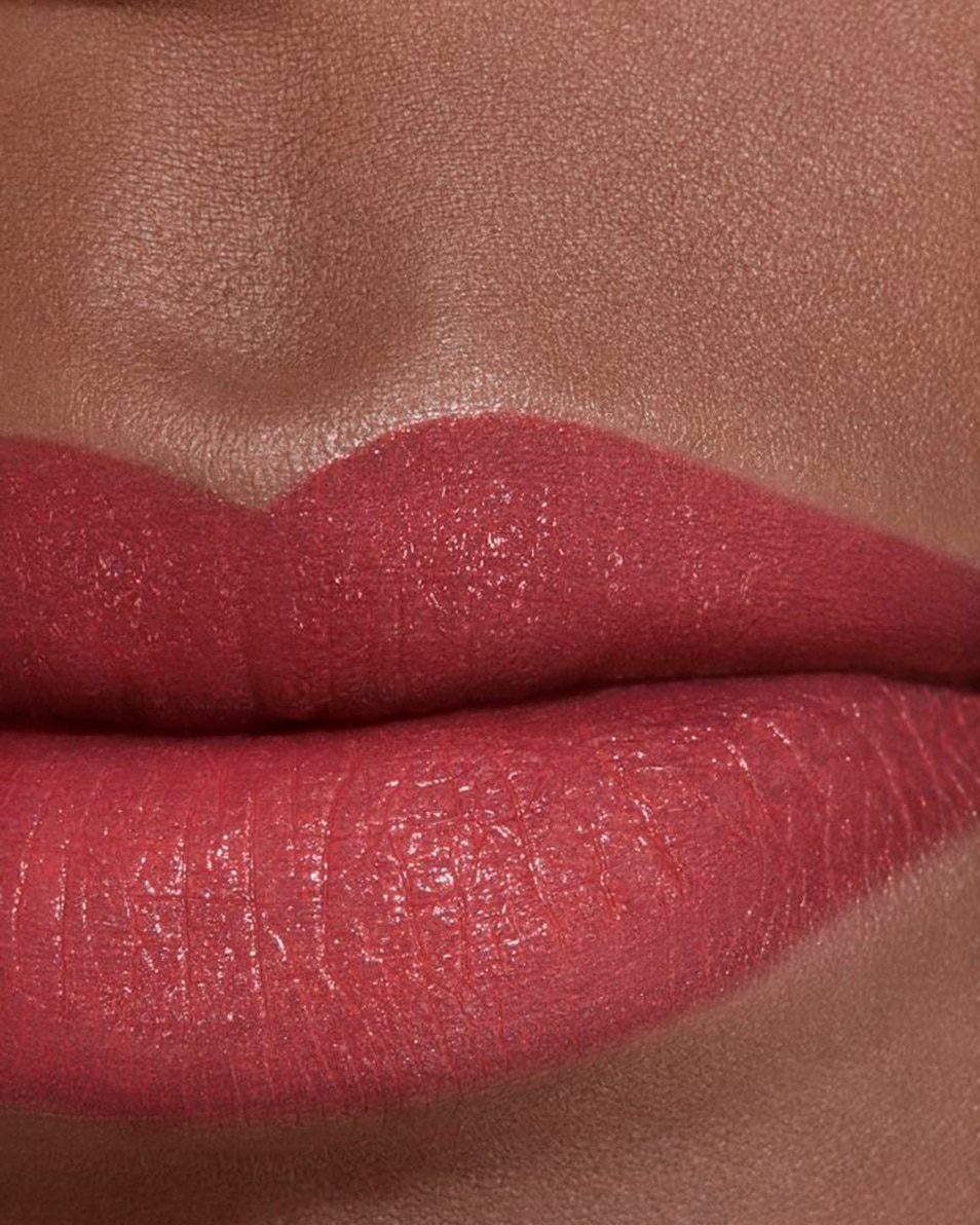 CHANEL ROUGE ALLURE L'EXTRAIT DE BIJZONDER INTENSE STRALENDE EN VERZORGENDE LIPPENSTIFT NAVULBAAR ROSE INDÉPENDANT 4