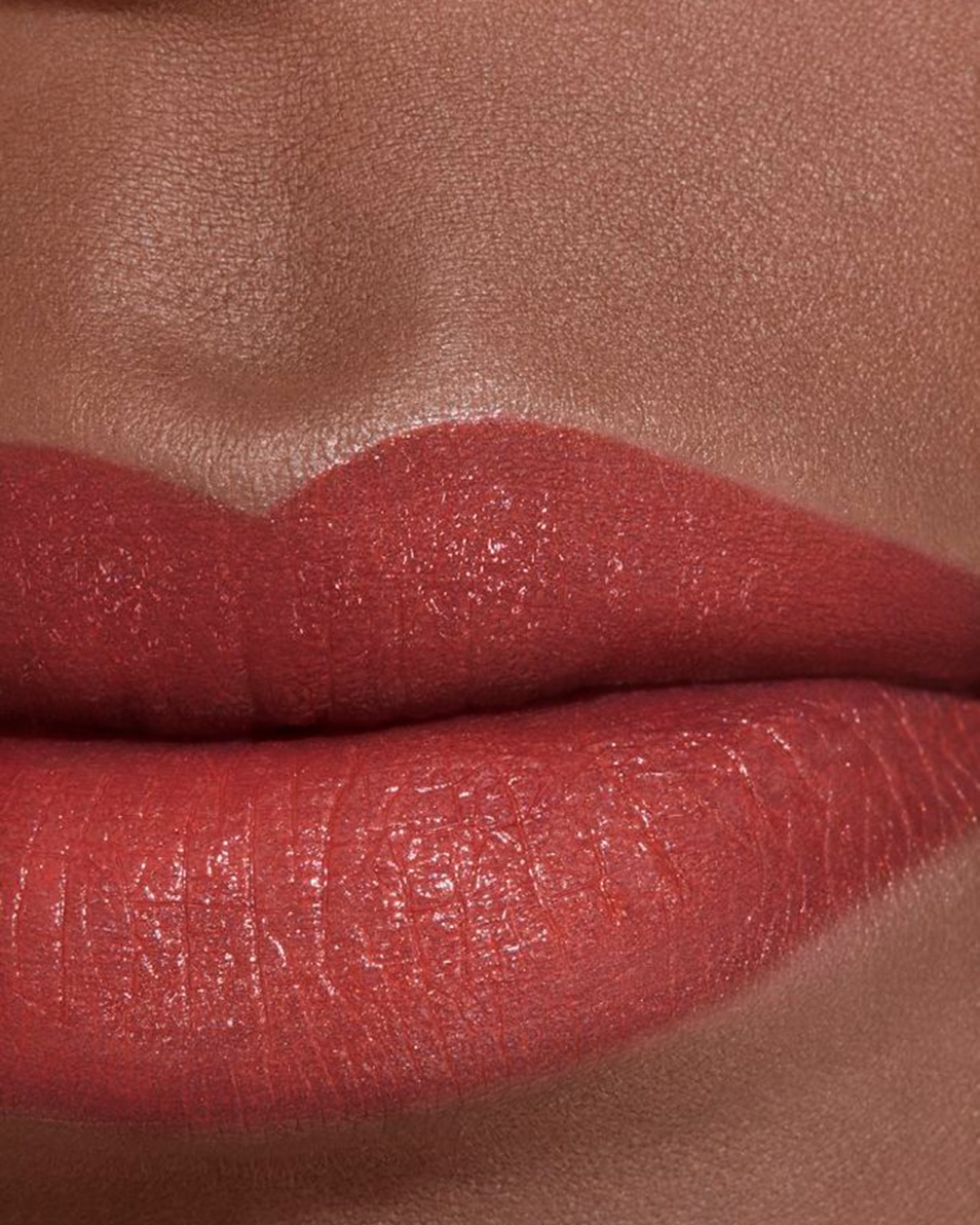 CHANEL ROUGE ALLURE L'EXTRAIT DE BIJZONDER INTENSE STRALENDE EN VERZORGENDE LIPPENSTIFT NAVULBAAR BRUN AFFIRMÉ 4