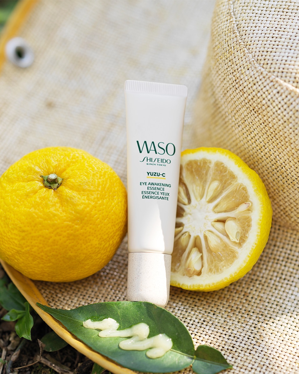 YUZU-C EYE AWAKENING ESSENCE