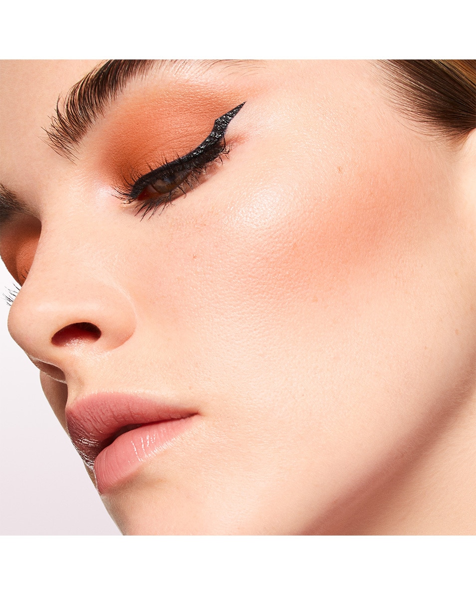 De Ultra Precieze, Vloeibare Oogschaduw