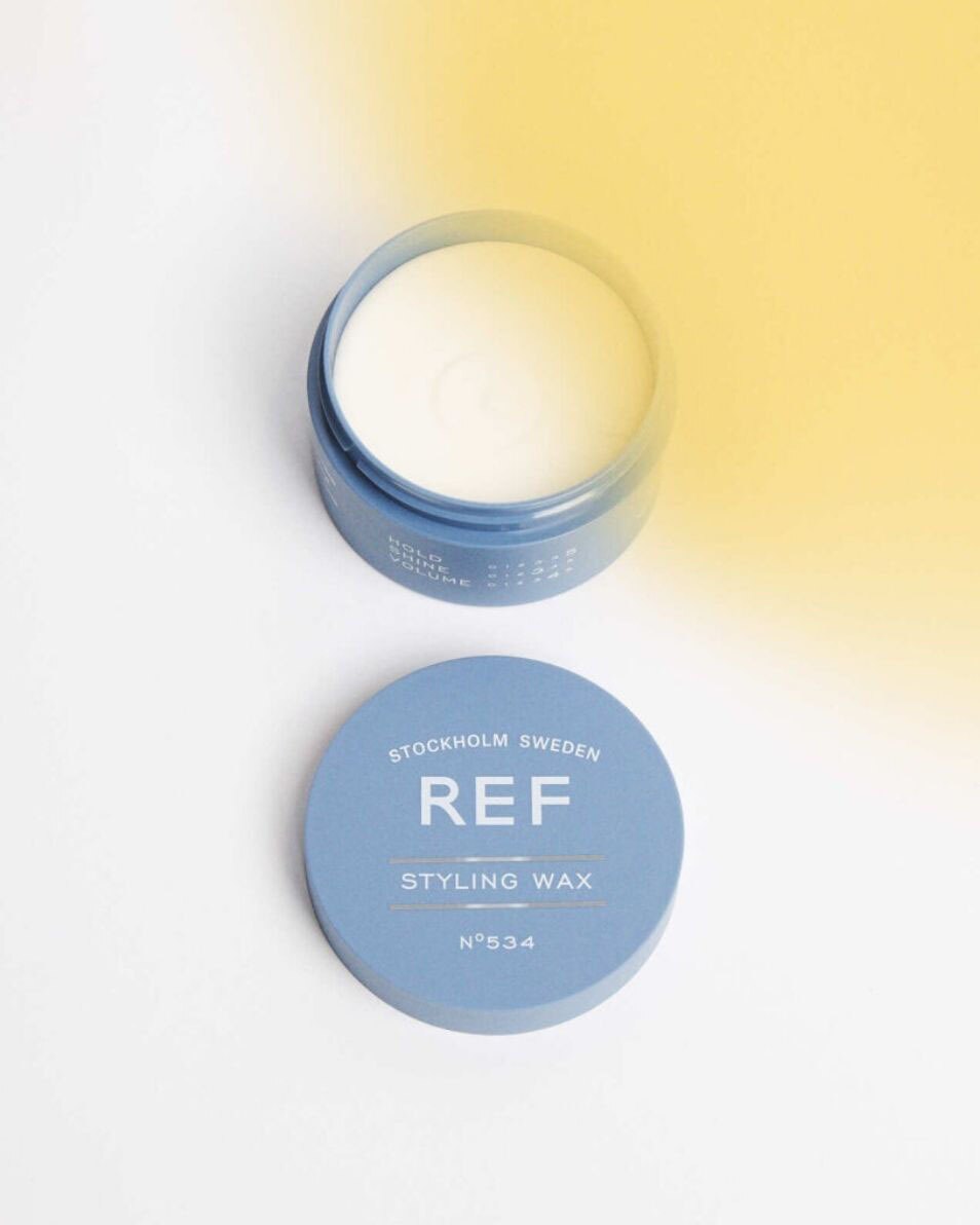 Long-Lasting Hold Wax