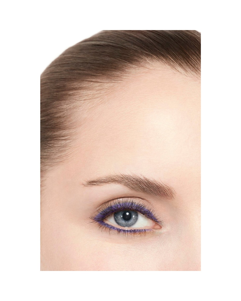 CHANEL OMBRE ESSENTIELLE MULTIFUNCTIONELE LANGHOUDENDE OOGSCHADUW LILAS POUDRÉ 4