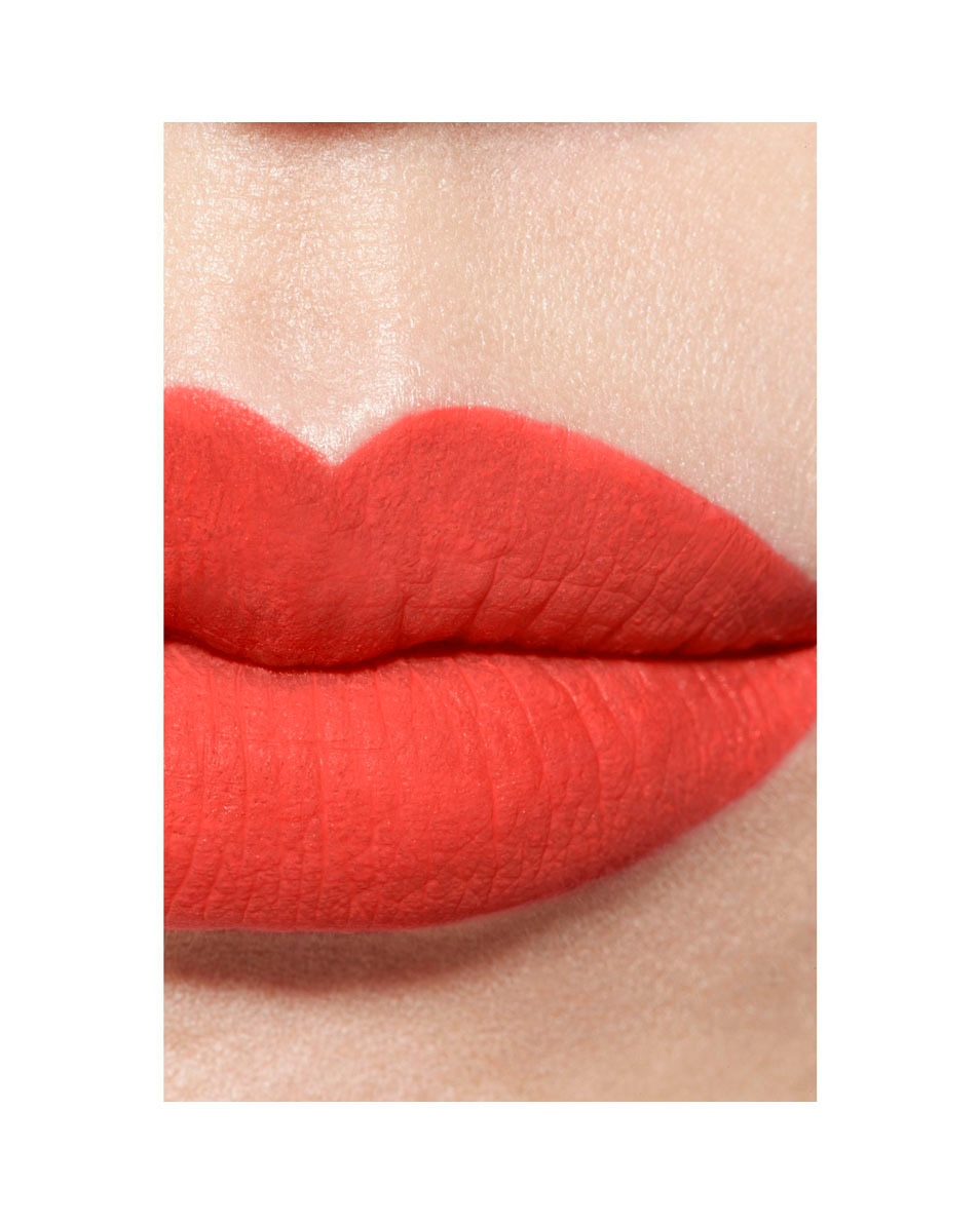 CHANEL ROUGE ALLURE LIQUID VELVET DE ULTRA-LANGHOUDENDE INTENS MATTE VLOEIBARE LIPPENSTIFT SPIRITUELLE 4