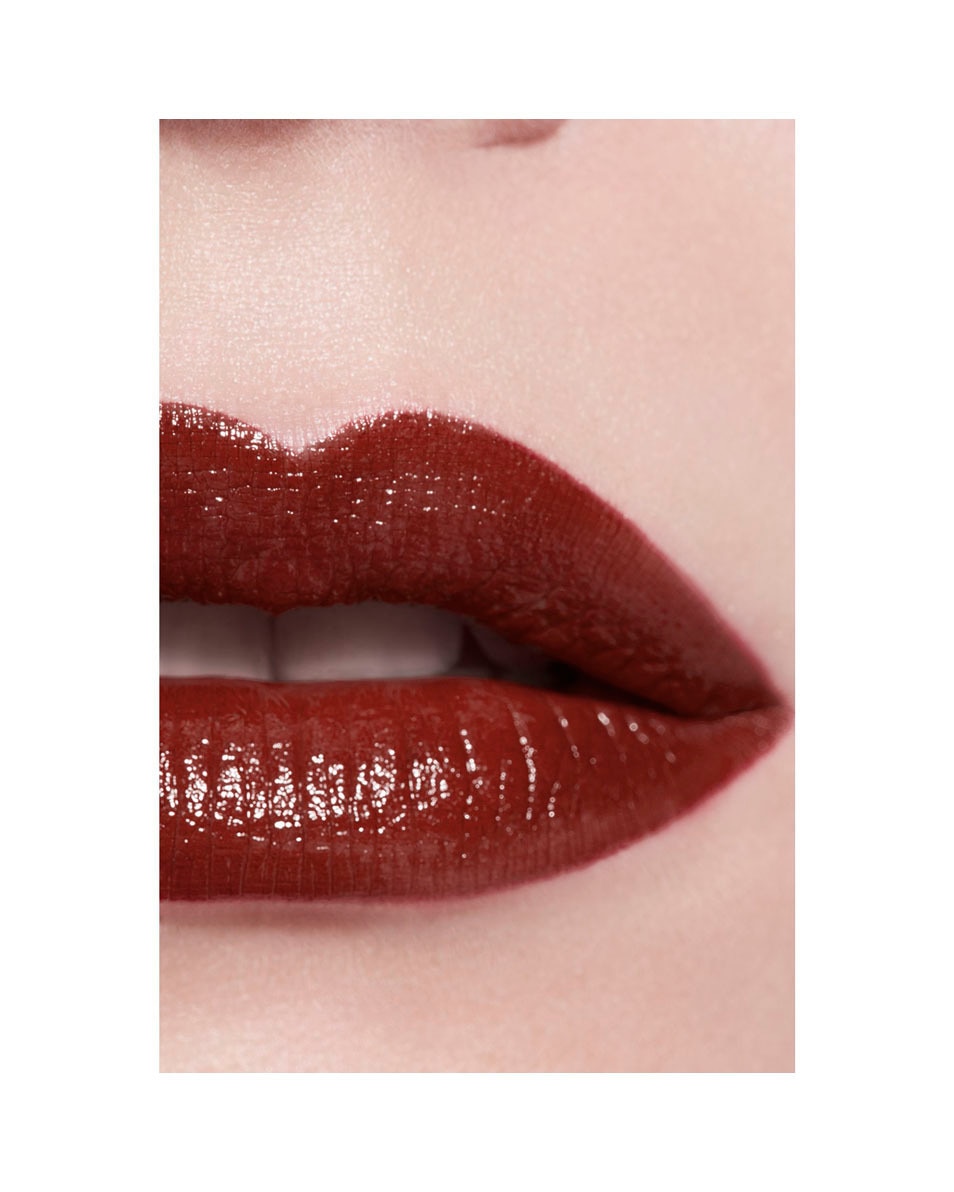 CHANEL ROUGE COCO DE LANGHOUDENDE HYDRATERENDE EN GLADSTRIJKENDE VERZORGENDE LIPPENSTIFT MET SATIJNGLANS 114 LOS ANGELES 4