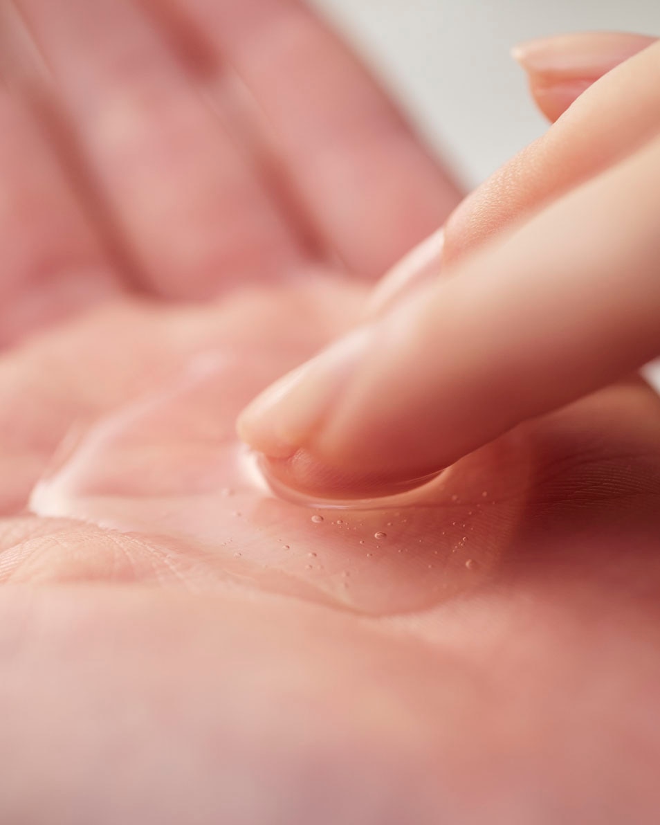 SENSAI SILKY PURIFYING CLEANSING GEL WATER 150 ML 4