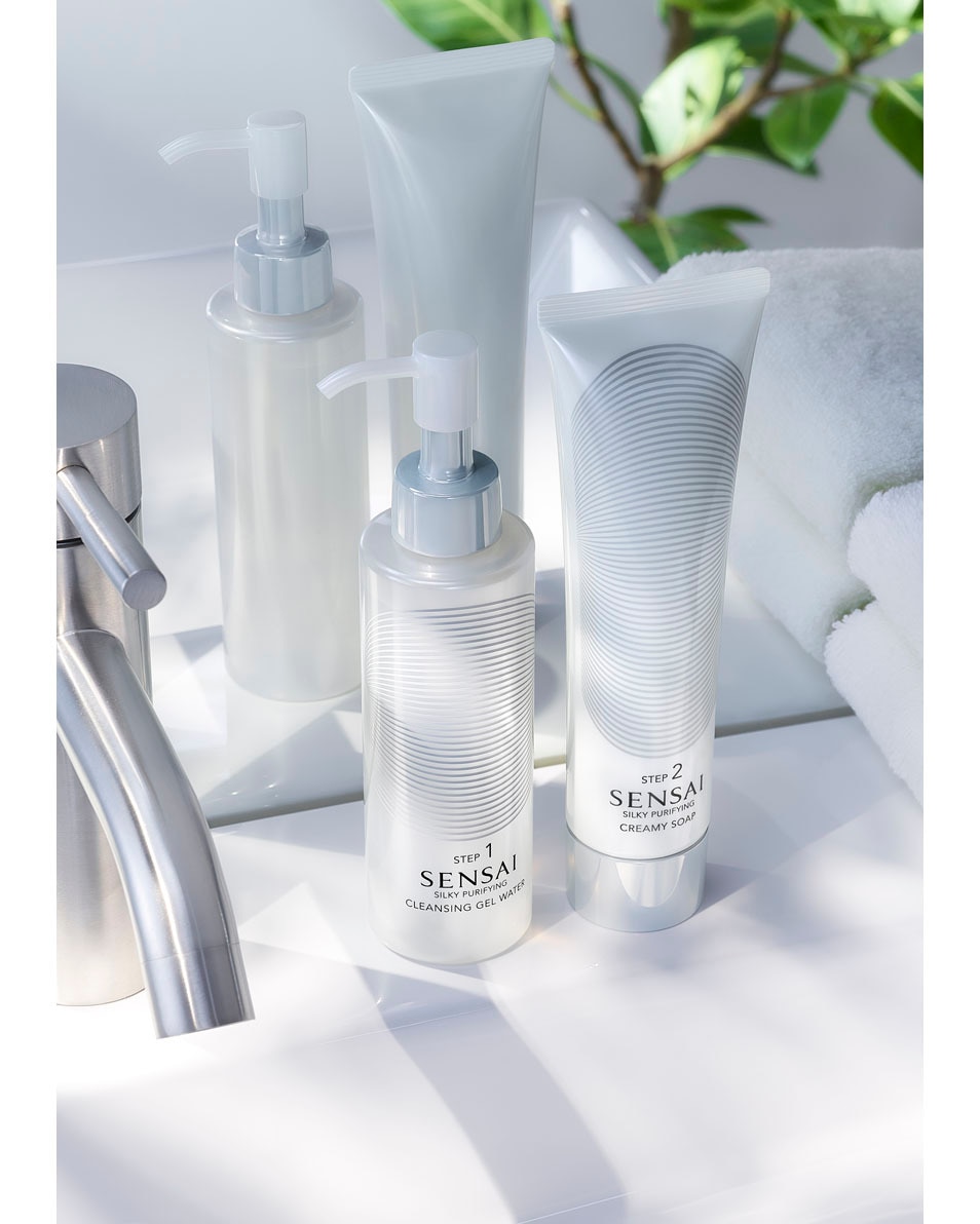 SENSAI SILKY PURIFYING CREAMY SOAP 125 ML 4