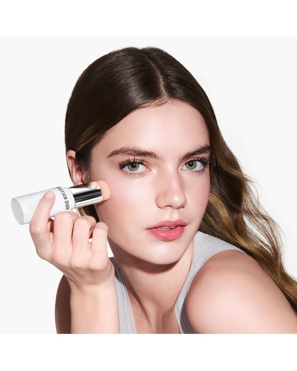 DIOR Mattifying Invisible UV Stick SPF 50 PA++++ Transparante UV-beschermingsstick 10 G 4