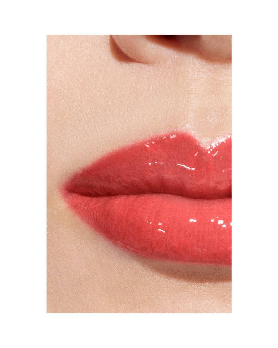 CHANEL ROUGE COCO HYDRA GLOSS HYDRATERENDE EN GLADSTRIJKENDE HOOGGLANS GLOSS 448 OPULENCE 4
