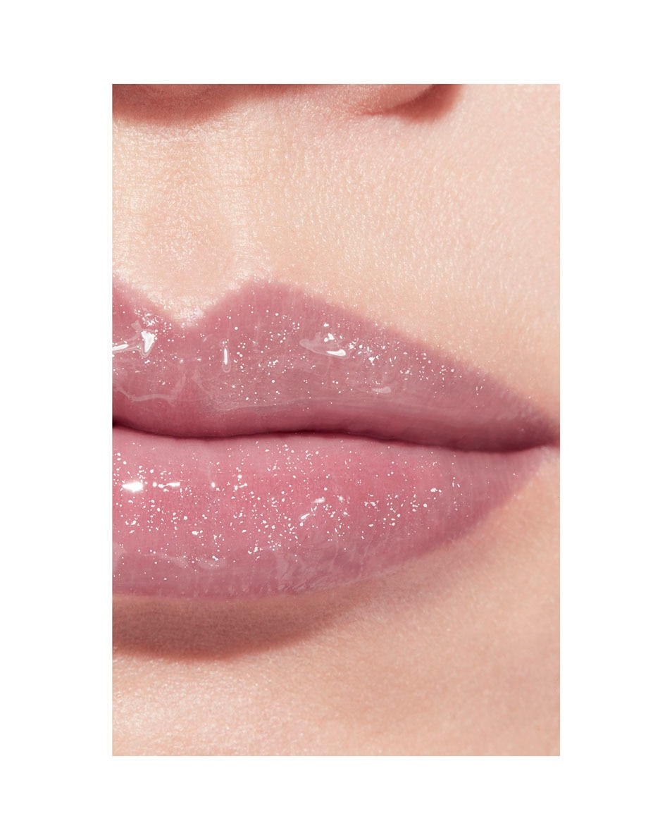 CHANEL ROUGE COCO HYDRA GLOSS HYDRATERENDE EN GLADSTRIJKENDE HOOGGLANS GLOSS 450 INFINIMENT