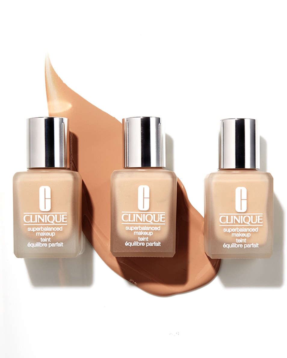 CLINIQUE SUPERBALANCED™ MAKEUP FOUNDATION - NATUURLIJK MAT - GEMENGD DROGE TOT VETTE HUID Linen 4