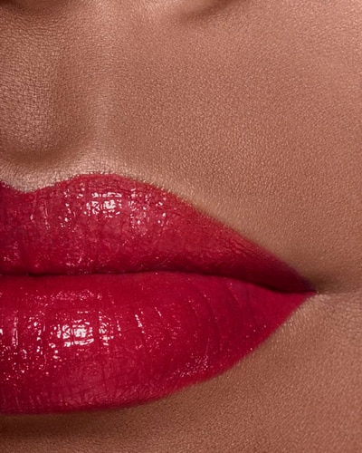 CHANEL ROUGE COCO BAUME DE HYDRATERENDE GETINTE BALSEM, MET INTENSITEIT OP MAAT, VOOR LIPPEN DIE ER DAG NA DAG MOOIER UITZIEN IN LOVE