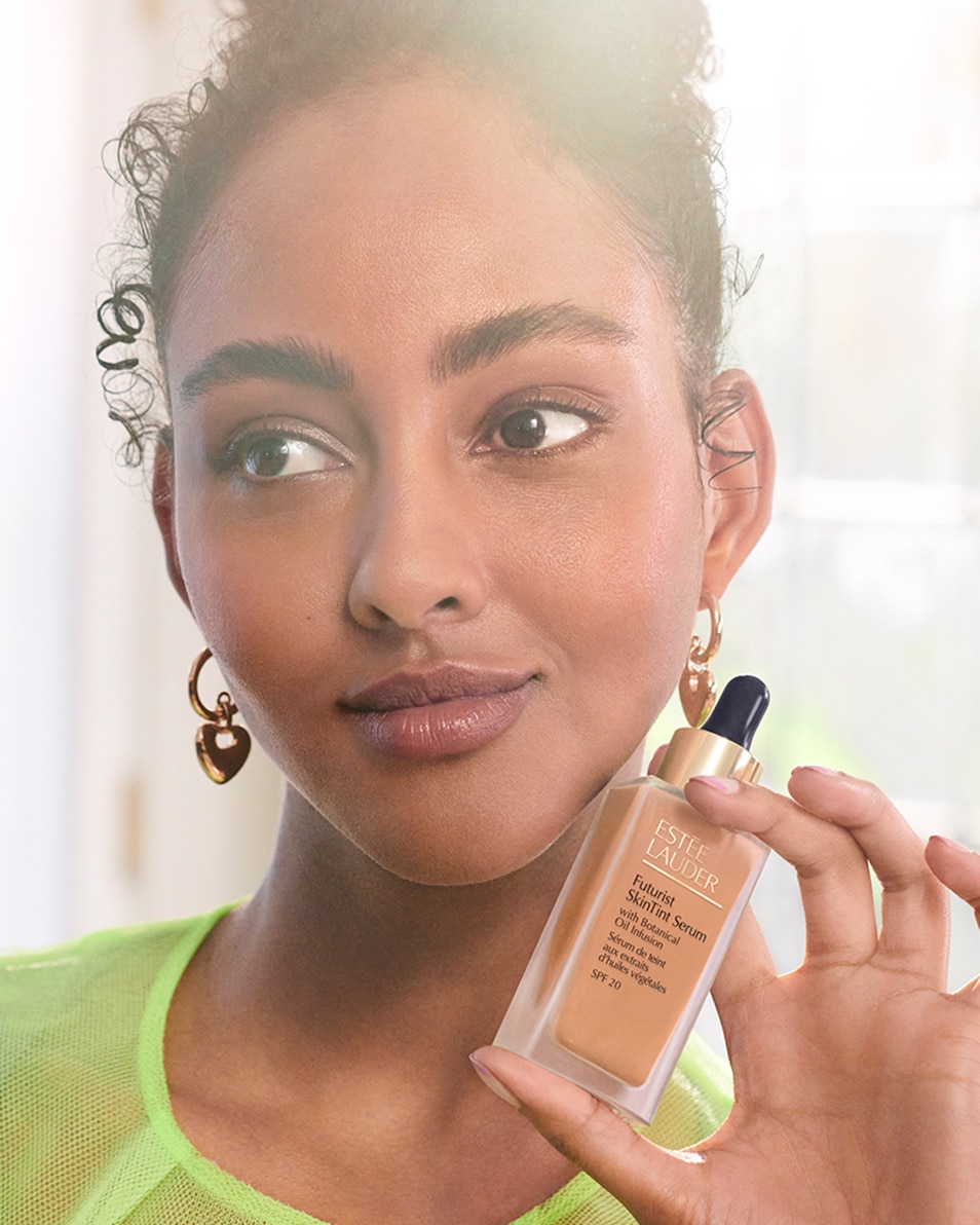 ESTÉE LAUDER FUTURIST SKINTINT SERUM FOUNDATION VLOEIBARE FOUNDATION MET SPF - LICHT & VOEDEND 3N1 Ivory Beige 5