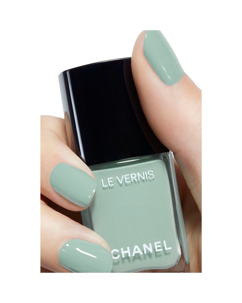 CHANEL LE VERNIS LANGHOUDENDE KLEUR EN GLANS ARTISTE 5