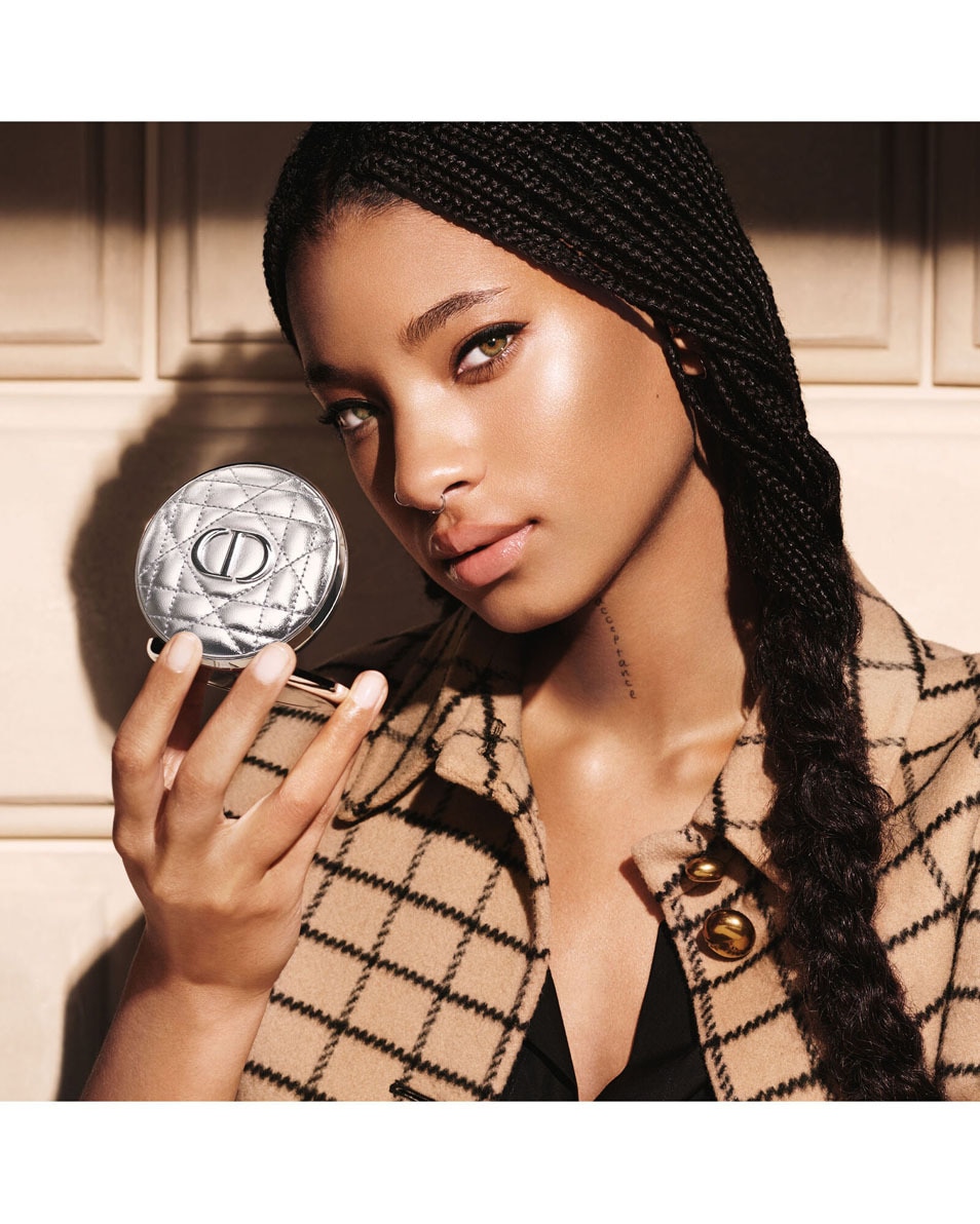 Langhoudende highlighter - geïnfuseerd met hyaluronzuur