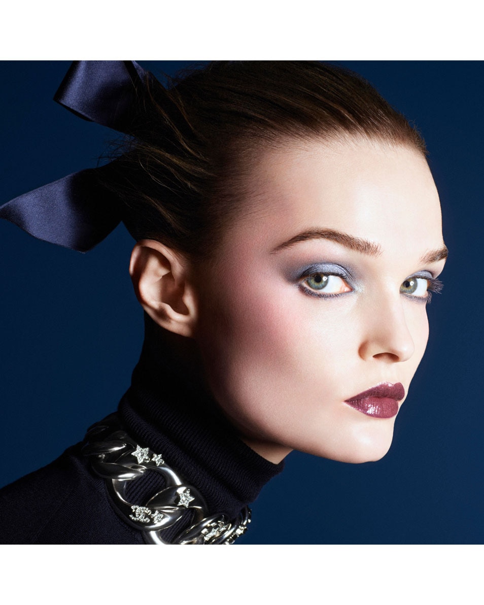 OOGSCHADUW MET VEELZIJDIG EFFECT