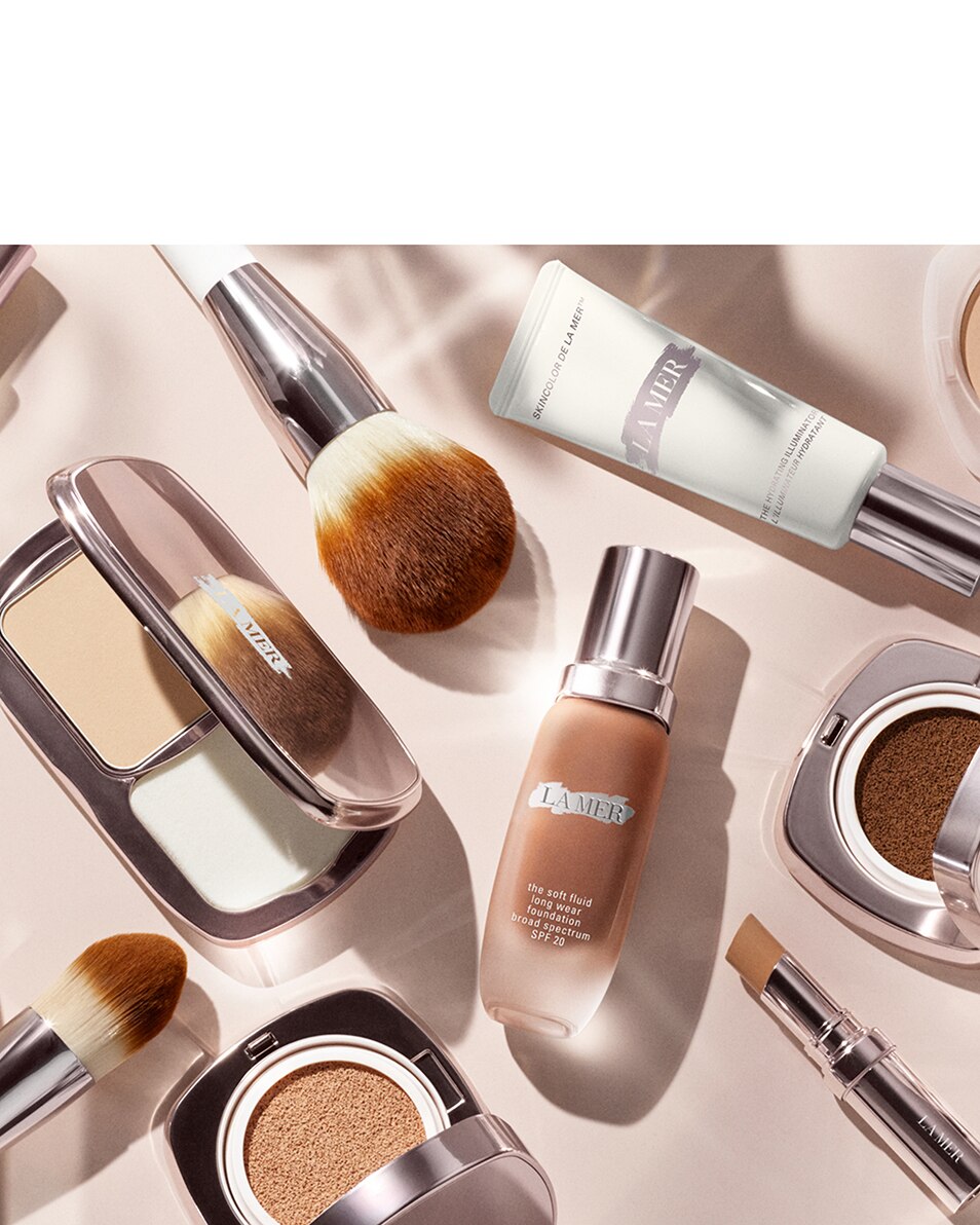 HYDRATERENDE FOUNDATION - LANGHOUDEND & VOEDEND - STRALENDE FINISH