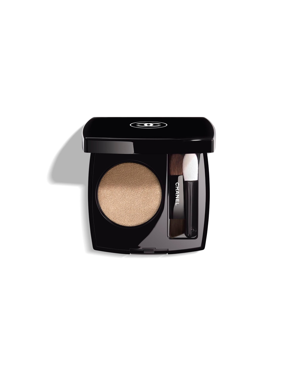 CHANEL OMBRE ESSENTIELLE MULTIFUNCTIONELE LANGHOUDENDE OOGSCHADUW QUARTZ FUMÉ