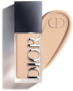 Matte, natuurlijke, vervagende foundation - 24u ultrahold Matte, natuurlijke, vervagende foundation - 24u ultrahold