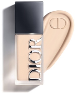 Matte, natuurlijke, vervagende foundation - 24u ultrahold Matte, natuurlijke, vervagende foundation - 24u ultrahold