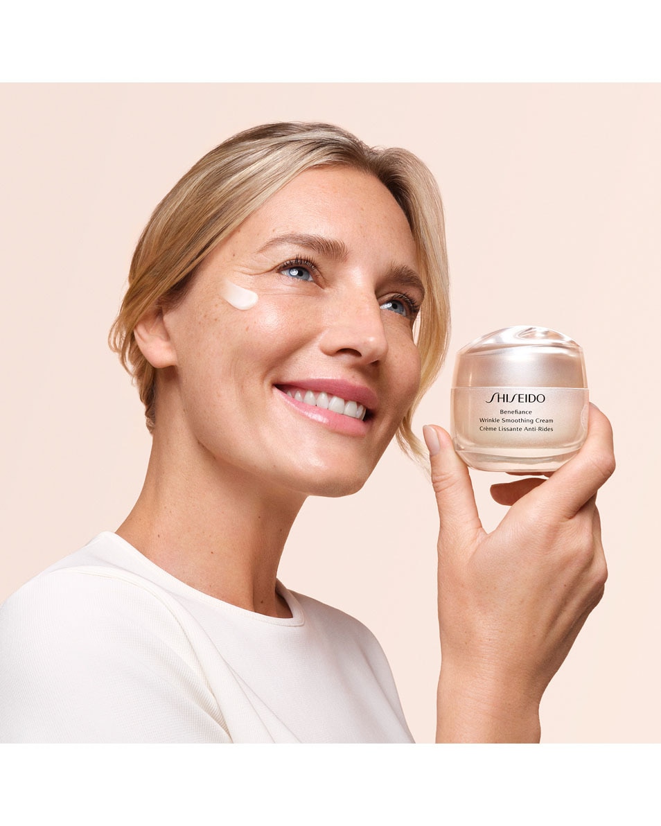 SHISEIDO Benefiance Wrinkle Smoothing Cream 75 ML 2
