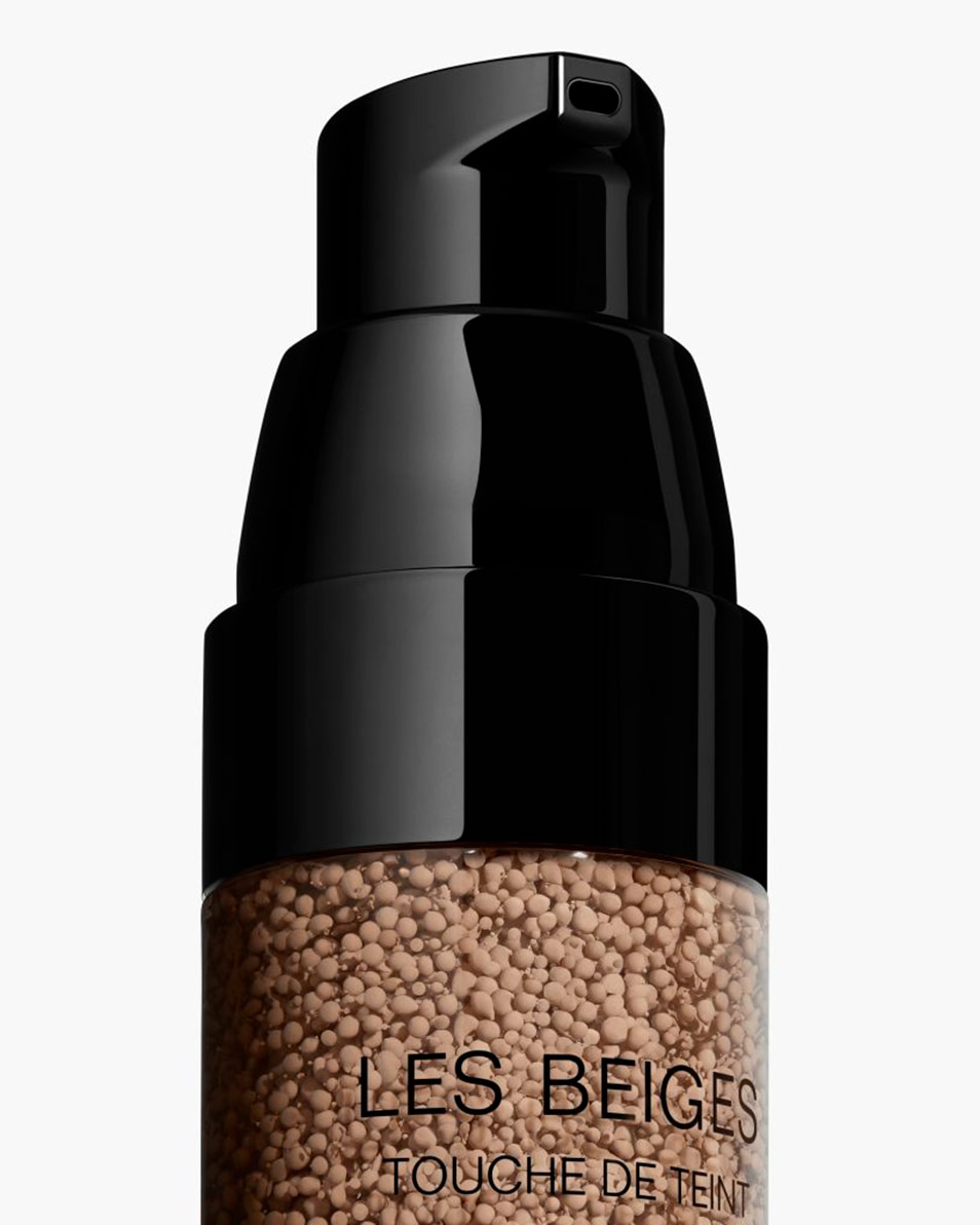 Chanel LES BEIGES TOUCHE DE TEINT FRISSE FOUNDATION MET MICROBOLLETJES PIGMENTEN B30 2
