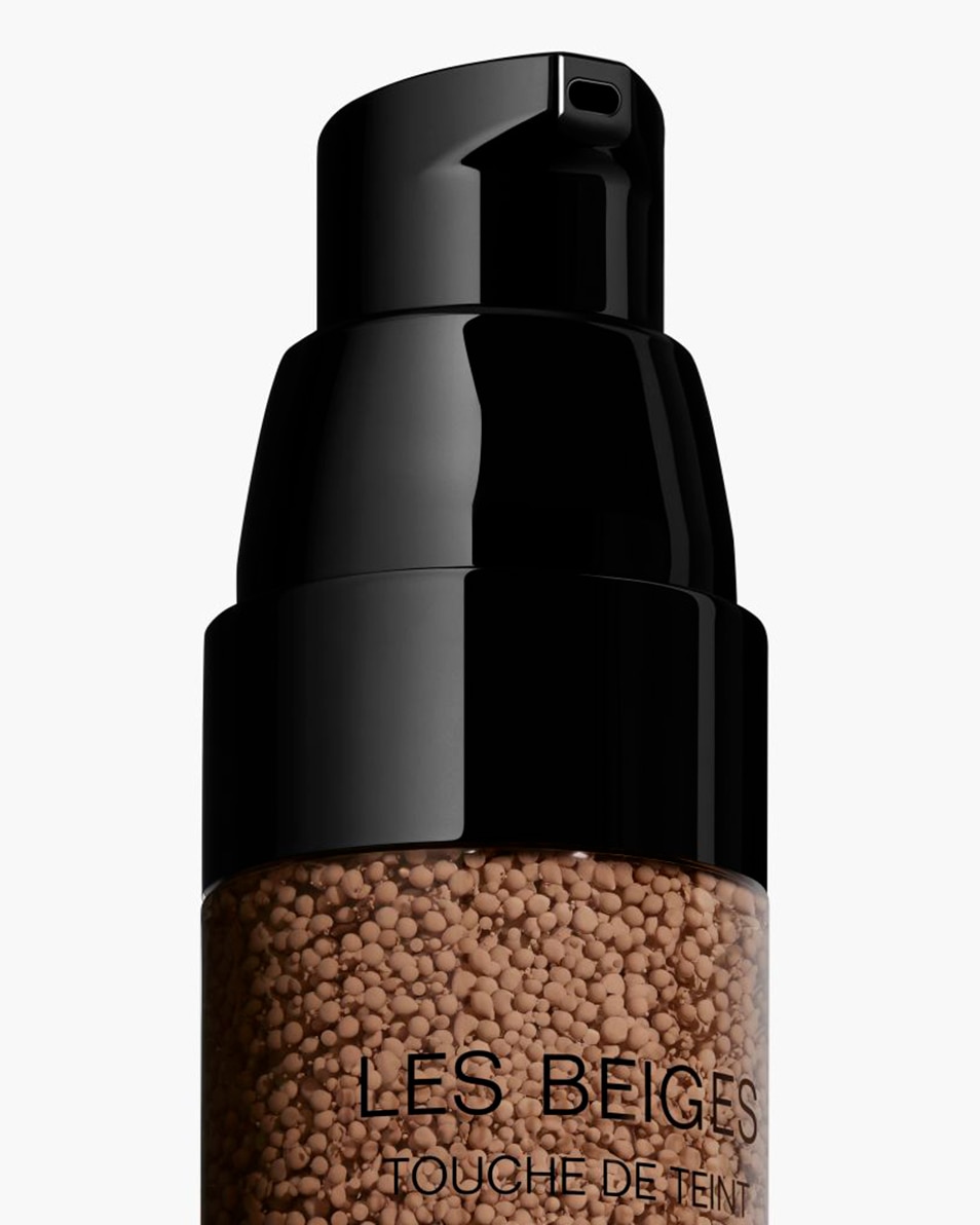 CHANEL LES BEIGES TOUCHE DE TEINT FRISSE FOUNDATION MET MICROBOLLETJES PIGMENTEN B50 2