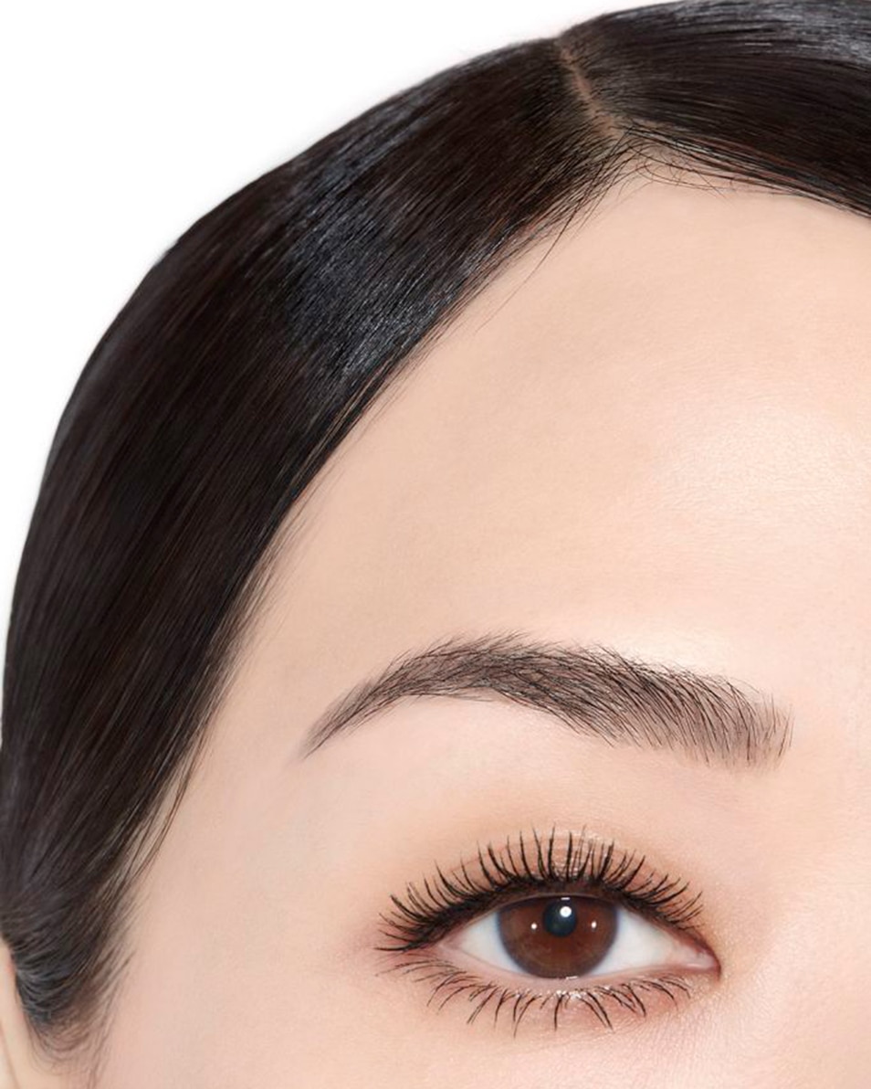 ALLES-IN-EEN MASCARA: VOLUME, LENGTE, KRUL EN DEFINITIE