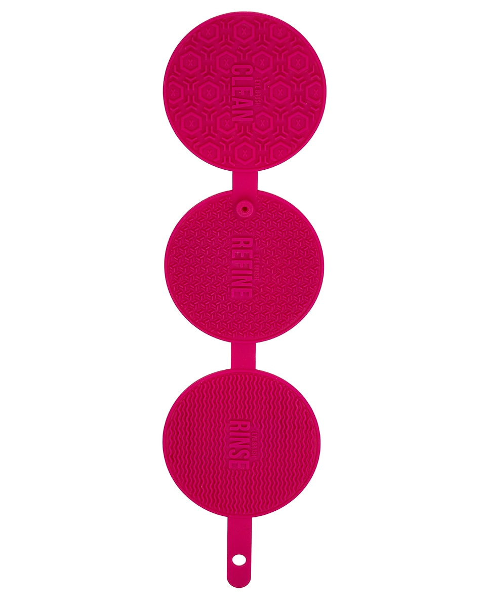 REINIGINGSMATJE VOOR KWASTEN