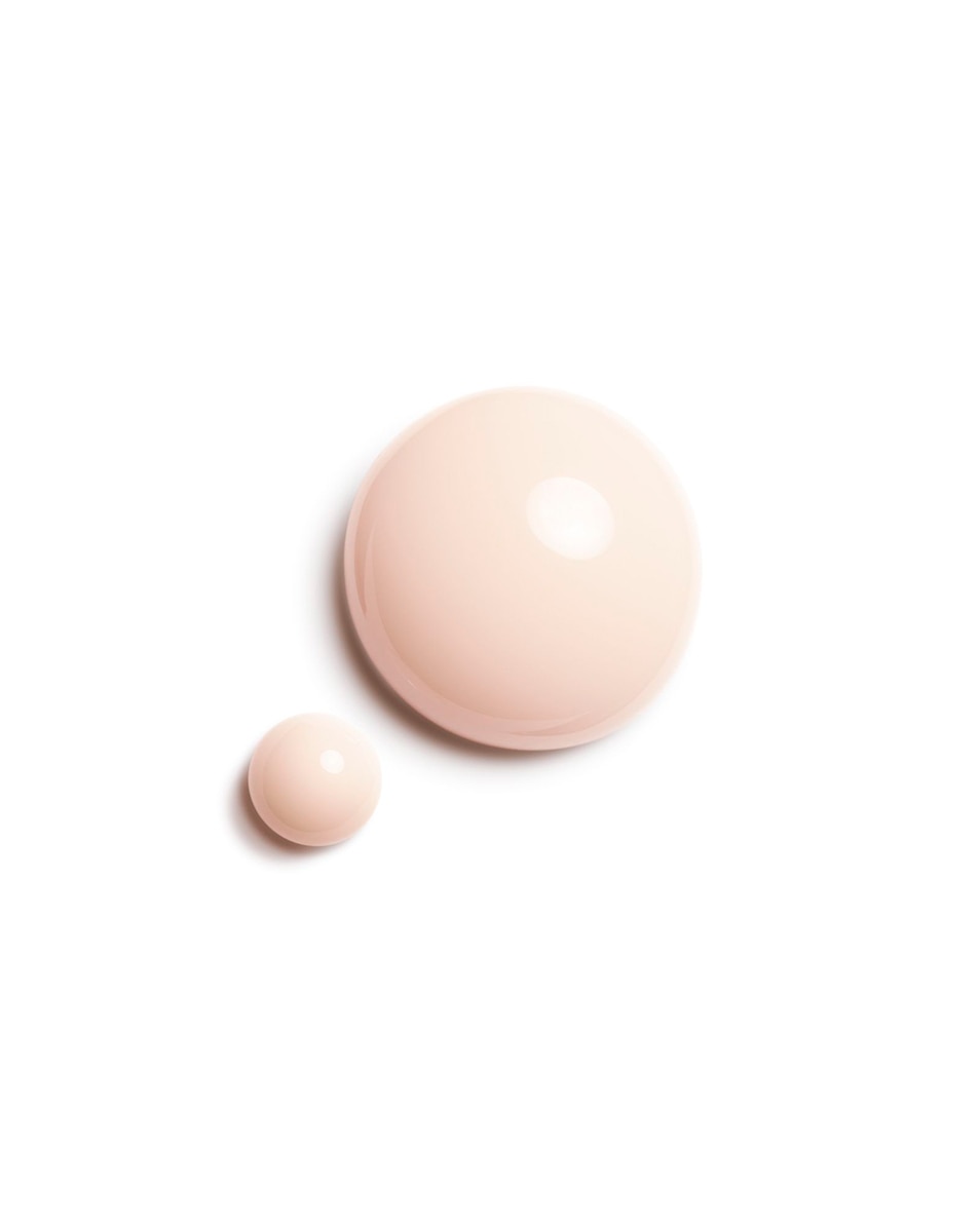 Chanel LA BASE CAMÉLIA DE VERSTERKENDE, BESCHERMENDE EN GLADMAKENDE NAGELLAKBASIS ETHYL LINOLEATE 2